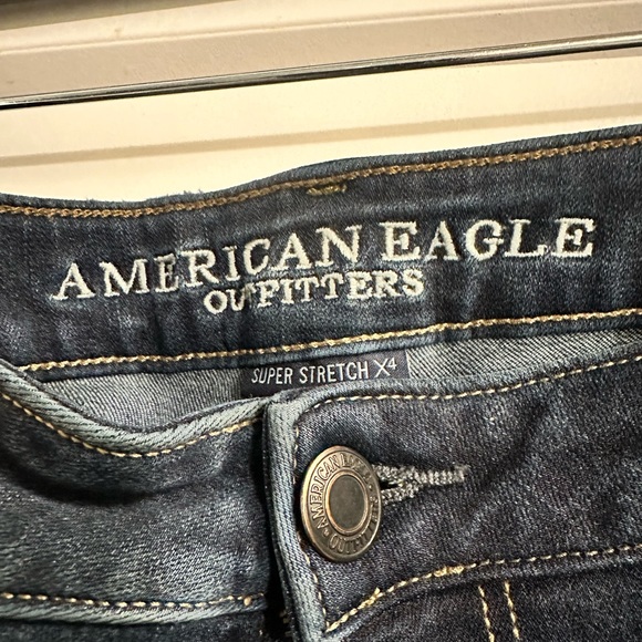 American Eagle Jean - Picture 3 of 5